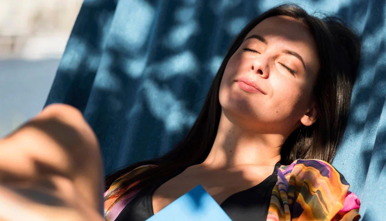 Sonno d'estate: perché fa così fatica e cosa aiuta davvero